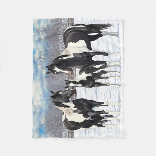 Black Pinto Quarter Pferde Paint Pferde im Schnee Fleecedecke (Vorderseite)