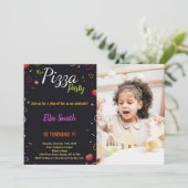 Black Pizza Geburtstagseinladungen mit Foto Einladung (Stehend Vorderseite)