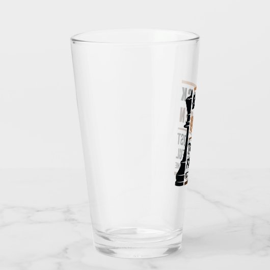 Black Queen das mächtigste Stück in Game 2 Glas (Rechts)