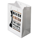 Black Queen das mächtigste Stück in Game 2 Mittlere Geschenktüte (Rückseite Schrägansicht)