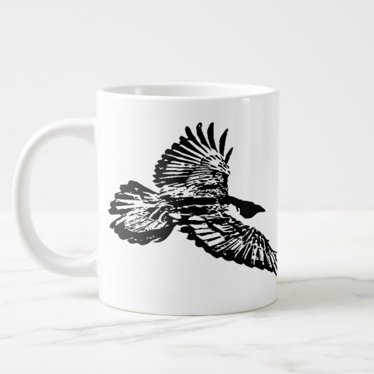 Black Raven Bird in Flight Swooping Art Jumbo-Tasse (Links)