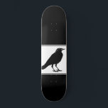 Black Raven Black Skateboard<br><div class="desc">Ein illustriert gotisches Schwarz,  Rabe auf schwarzem Skateboard.</div>