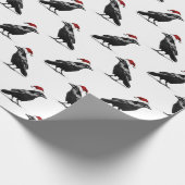 Black raven crow with red santa hat pattern geschenkpapier (Ecke)