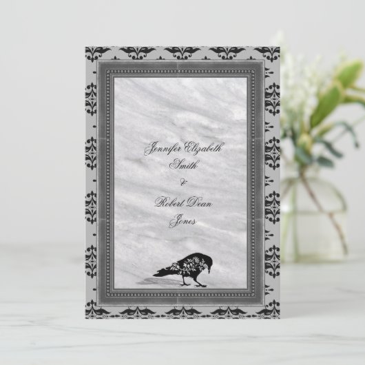 Black Raven Gothic Frame Wedding Einladung (Stehend Vorderseite)
