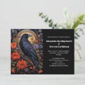 Black Raven mit Blume Gothic Design Hochzeit Einladung (Stehend Vorderseite)