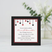 Black & Red Heart Jubiläum Party Einladung (Stehend Vorderseite)