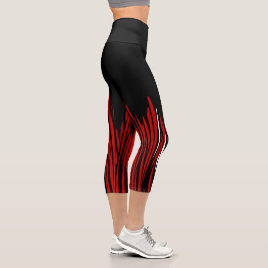Black Red White Capris (Rechts)