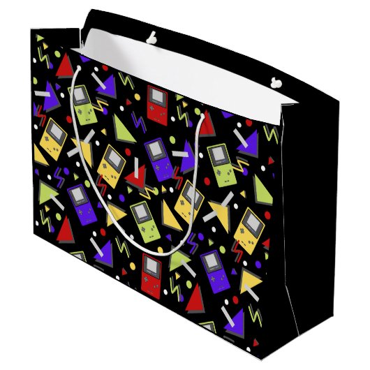 Black Retro Gaming Große Geschenktüte (Rückseite Schrägansicht)