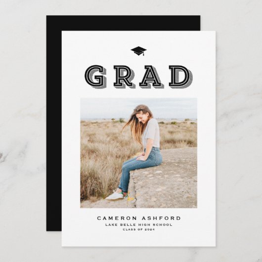 Black Retro Typografy Foto Abschluss Einladung (Vorne/Hinten)