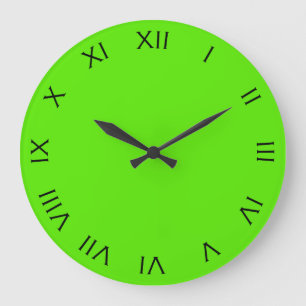 Black Roman Numbers On Green wccn Große Wanduhr