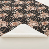 Black Rose Gold Tiger Floral Sherpadecke (3/4)