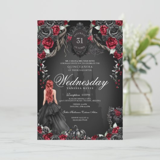 Black Rose Red Quinceañera Halloween Gothic Einladung (Stehend Vorderseite)
