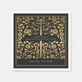 Black Royal Medieval Gold Sword Wedding Serviette (Vorderseite)