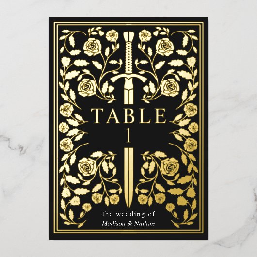 Black Royal Medieval Sword Wedding Table Card Folieneinladung (Vorderseite)