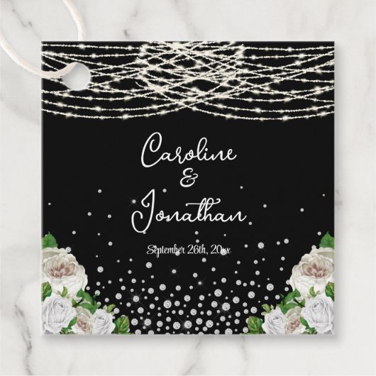 Black Rustic White Roses String Lights Wedding Geschenkanhänger (Vorderseite)