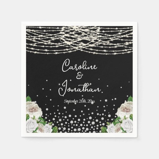 Black Rustic White Roses String Lights Wedding Serviette (Vorderseite)