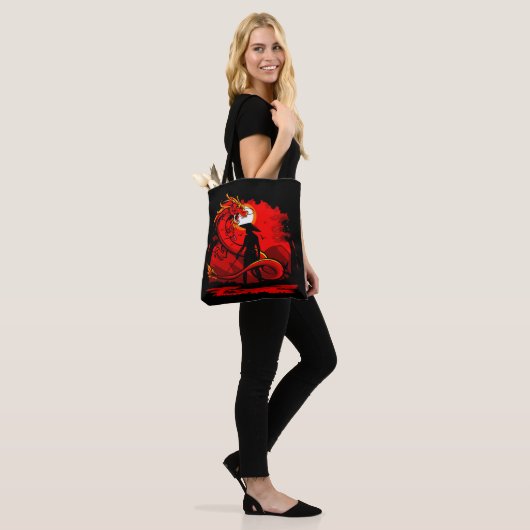 Black Samurai Red Dragon japanische Style Artwork  Tasche (Am Model)