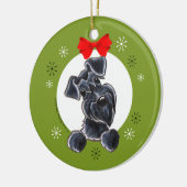 Black Schnauzer Natural Ears Weihnachtsklassiker Keramikornament (Links)