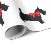 Black Scottie mit Red Bow Wrapping Paper Geschenkpapier (Rolleneckpunkt)