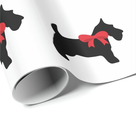 Black Scottie mit Red Bow Wrapping Paper Geschenkpapier (Rolleneckpunkt)