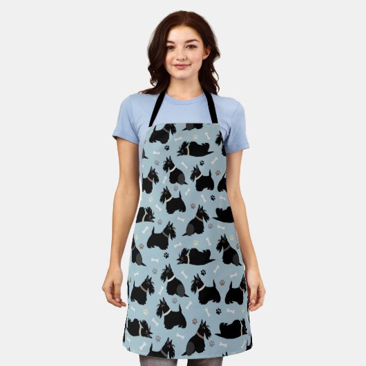 Black Scottish Terrier Paws and Bones Schürze (Getragen)
