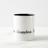 Black Script Established Grandma Zweifarbige Tasse (Mittel)