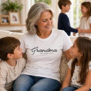 Black Script Oma gegründet T-Shirt