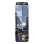 Black Semi Truck Night Thermosbecher (Rückseite)