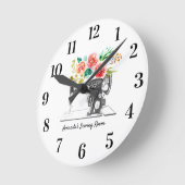 Black Sewing Machine White Floral Runde Wanduhr (Winkel)