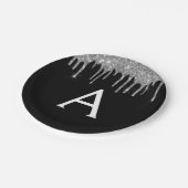 Black Silver Glitzer Monogram Birthday Pappteller (Schrägansicht)
