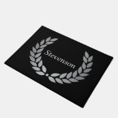 Black & Silver Laurel Monogram Door Mat Fußmatte (Schrägansicht)