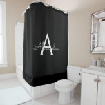 Black Silver Modern Script Girl Monogram Name Duschvorhang<br><div class="desc">Schwarz und Silber Monogram Name Badezimmer Duschvorhang. Das macht den perfekten 16 Geburtstag,  Hochzeit,  Brautparty,  Jubiläum,  Babydusche oder Junggeselinnen-Abschied Geschenk für jemanden,  der Lieben glamourösen Luxus und schicke Stile.</div>