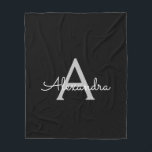 Black Silver Modern Script Girl Monogram Name Fleecedecke<br><div class="desc">Silber und Schwarz Imitat Script Monogram Fügen Sie Ihren eigenen Namen Fleece Blanket. Das macht den perfekten 16 Geburtstag,  Hochzeit,  Brautparty,  Jubiläum,  Babydusche oder Junggeselinnen-Abschied Geschenk für jemanden,  der Lieben glamourösen Luxus und schicke Stile.</div>