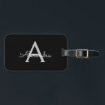 Black Silver Modern Script Girl Monogram Name Gepäckanhänger<br><div class="desc">Schwarz und Silber Monogramm Fügen Sie Ihren eigenen Namen Script Gepäcktasche Tag Die Tasche Tag macht den perfekten süßen 16 Geburtstag,  Hochzeit,  Brautparty,  Babydusche oder Junggeselinnen-Abschied Geschenk für jemanden,  der ihr Zimmer in Stil dekoriert.</div>