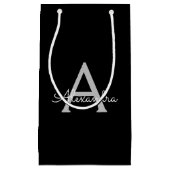 Black Silver Modern Script Girl Monogram Name Kleine Geschenktüte (Vorderseite)