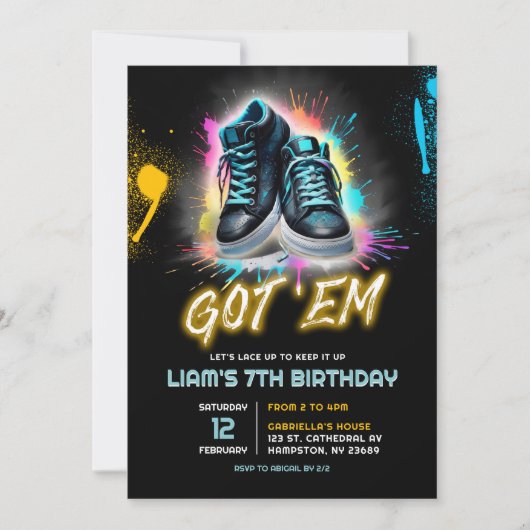 Black Sneaker Bash Shoe Got Em Birthday Einladung (Vorderseite)