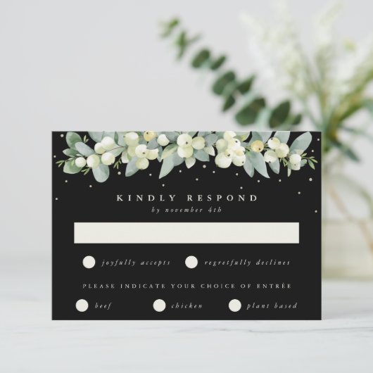 Black Snowberry+Eucalyptus Garland Wedding RSVP Karte (Stehend Vorderseite)