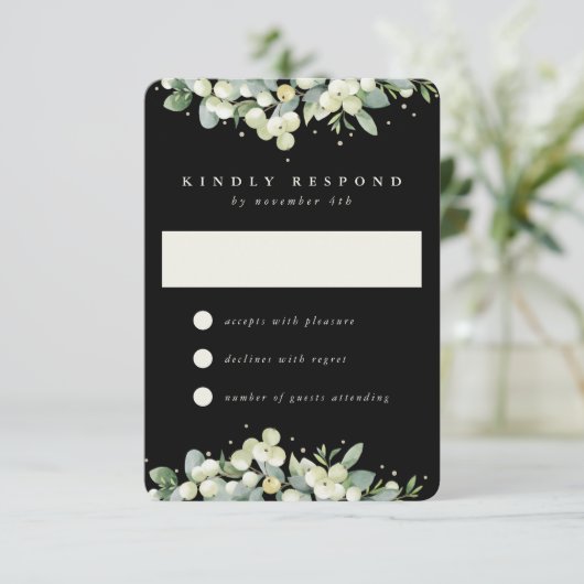 Black Snowberry+Eucalyptus Wedding RSVP Karte (Stehend Vorderseite)