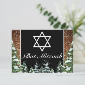 Black Snowy Wood & Forest Pine Bar Bat Mitzvah RSVP Karte (Stehend Vorderseite)