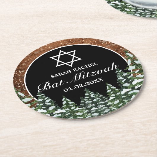 Black Snowy Wood & Forest Pine Bar Bat Mitzvah Runder Pappuntersetzer (Angewinkelt)
