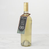 Black Snowy Wood & Forest Pine Geburtstag Flaschenanhänger (Angewinkelt)