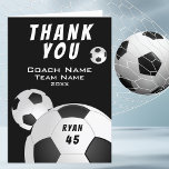 Black Soccer Football Sports Danke, dass ihr Coach Dankeskarte<br><div class="desc">Black Soccer Football Sports Danke Coach Card. Fußball Dankeschön Coach Karte mit Coach Name,  Mannschaftsname,  Jahr,  Spielername und Spielernummer. Vielen Dank für die Karte für die Fußballmannschaft Coach!</div>