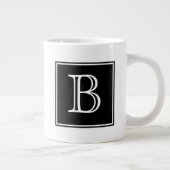 Black Square Monogram Specialty Tasse (Rechts)