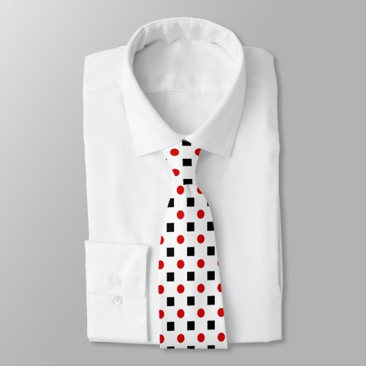 Black Squares Red Polka Dots Muster White BG Krawatte (Gebunden)
