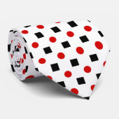 Black Squares Red Polka Dots Muster White BG Krawatte (Gerollt)