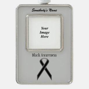 Black Standard Ribbon Tmpl(V-O) von Kenneth Yoncic Rahmen-Ornament Silber