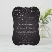 Black String Lights QR Code Festive Wedding Einladung (Stehend Vorderseite)