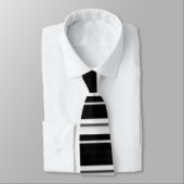Black Stripe Tie – Bold Modern Accessory Krawatte (Gebunden)