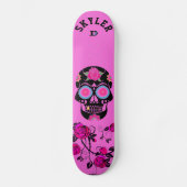 Black Sugar Skull auf rosa D-Markenbezeichnung Skateboard (Vorderseite)