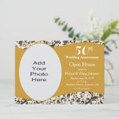 Black Swirl & Gold 50th Wedding Anniversary Foto Einladung (Stehend Vorderseite)
